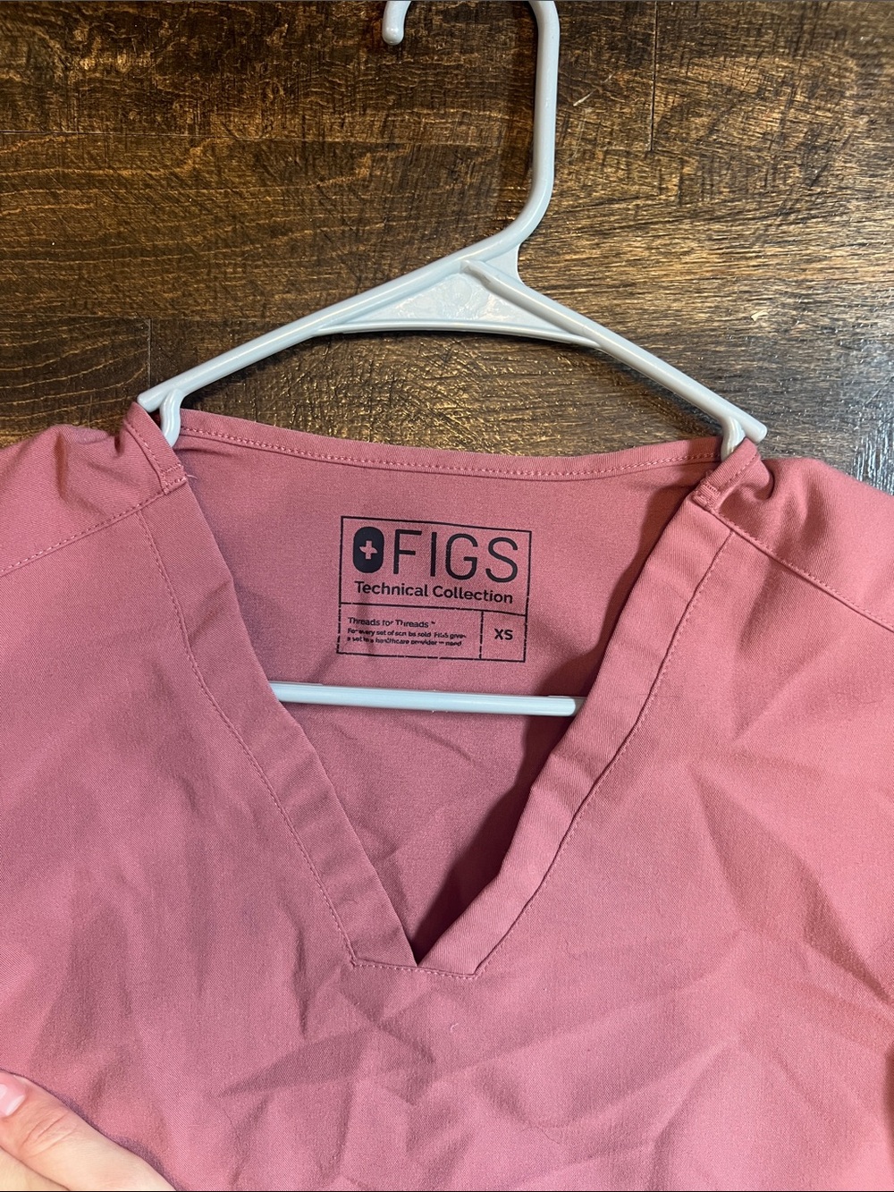 Figs Women’s Rose Pink Scrub Set - Picture 2 of 3